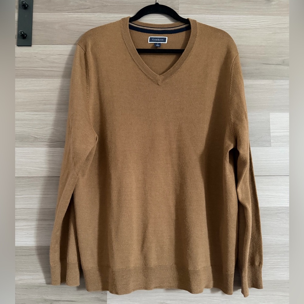 Club Room Men’s V-Neck Sweater in Camel Brown Merino Wool Blend XL
